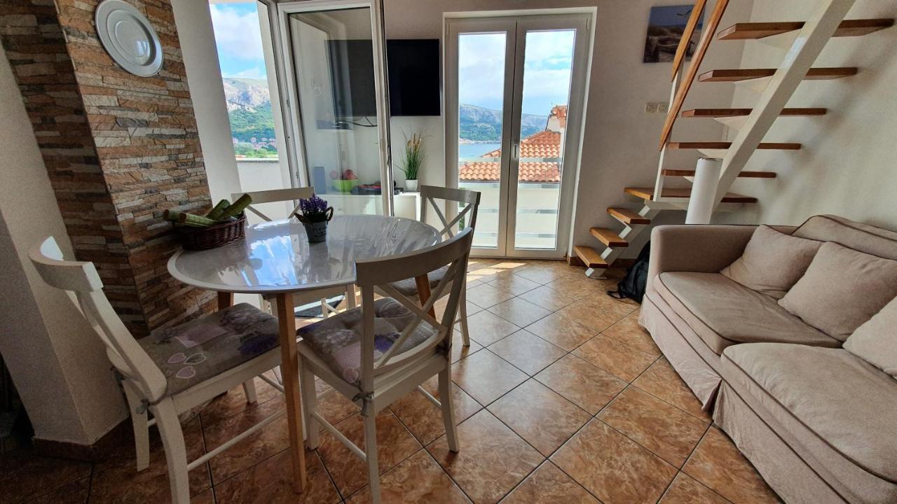 Apartment Helmut With Sea View Baška Extérieur photo